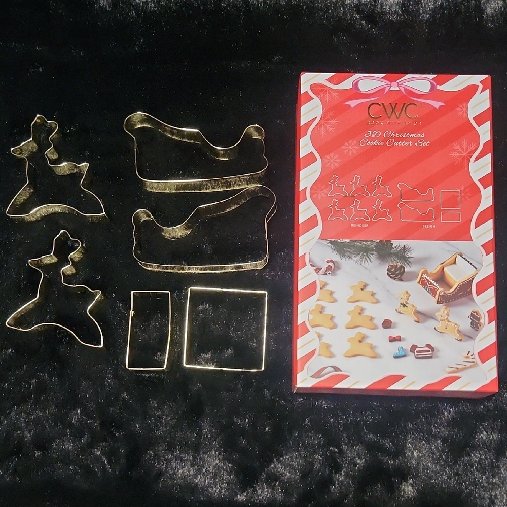 CWC 3D Santa Sleigh And Reindeer Christmas Cookie Cutter Set NIB